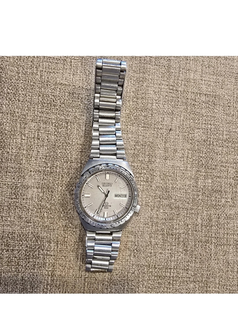 Vintage 37mm Seiko 7123-8219 Sports 100 Men's Quartz Wristwatch 7123A Steel
